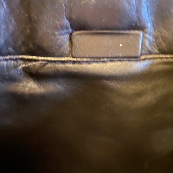 Beautiful exquisite genuine leather portfolio - Picture 2 of 16